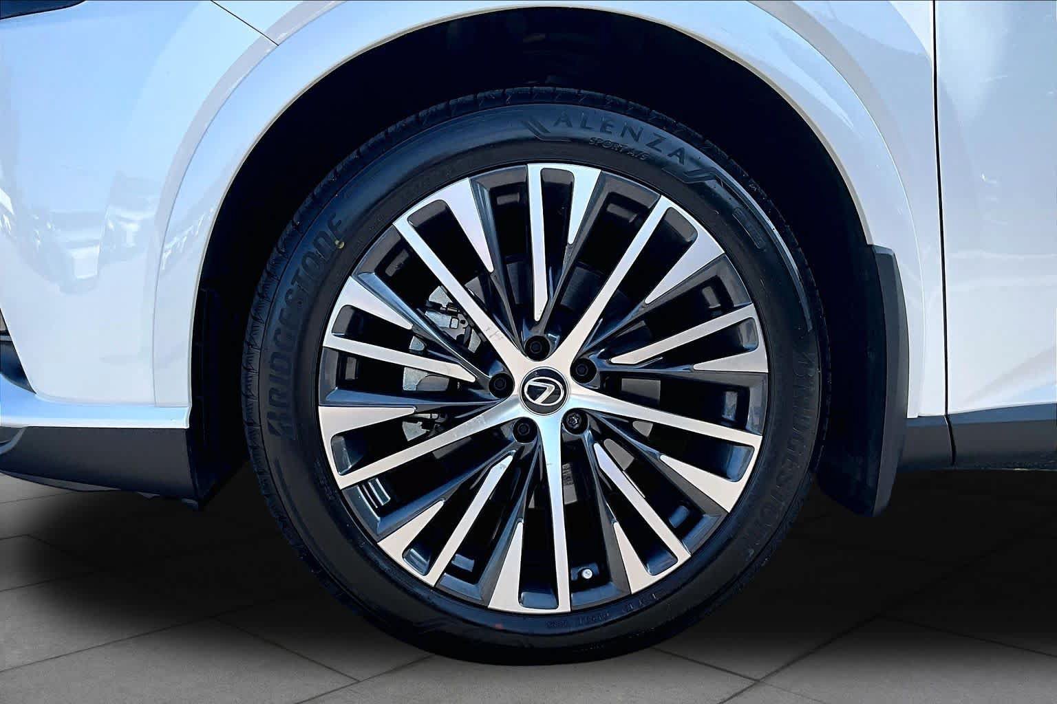 Used 2025 Lexus RX 350 Premium Plus FWD image 10