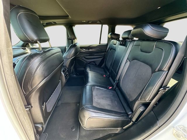 Used 2023 Jeep Grand Cherokee Altitude AWD/4WD image 24