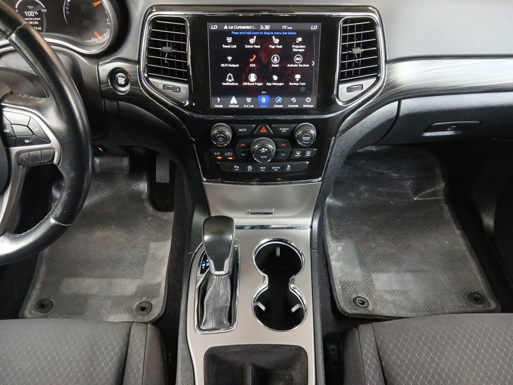 Used 2022 Jeep Grand Cherokee Laredo E w/ Security & Convenience Group AWD/4WD image 3