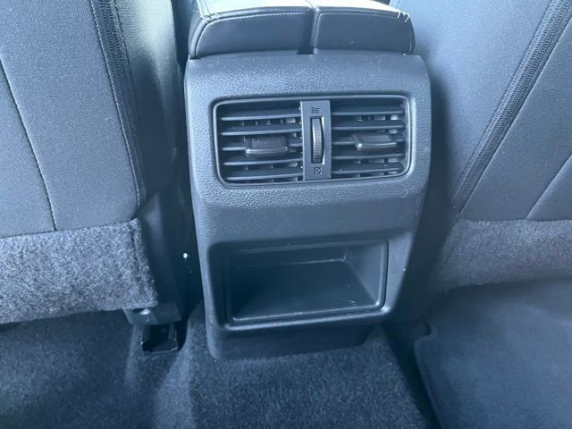 Used 2023 Nissan Rogue S image 30