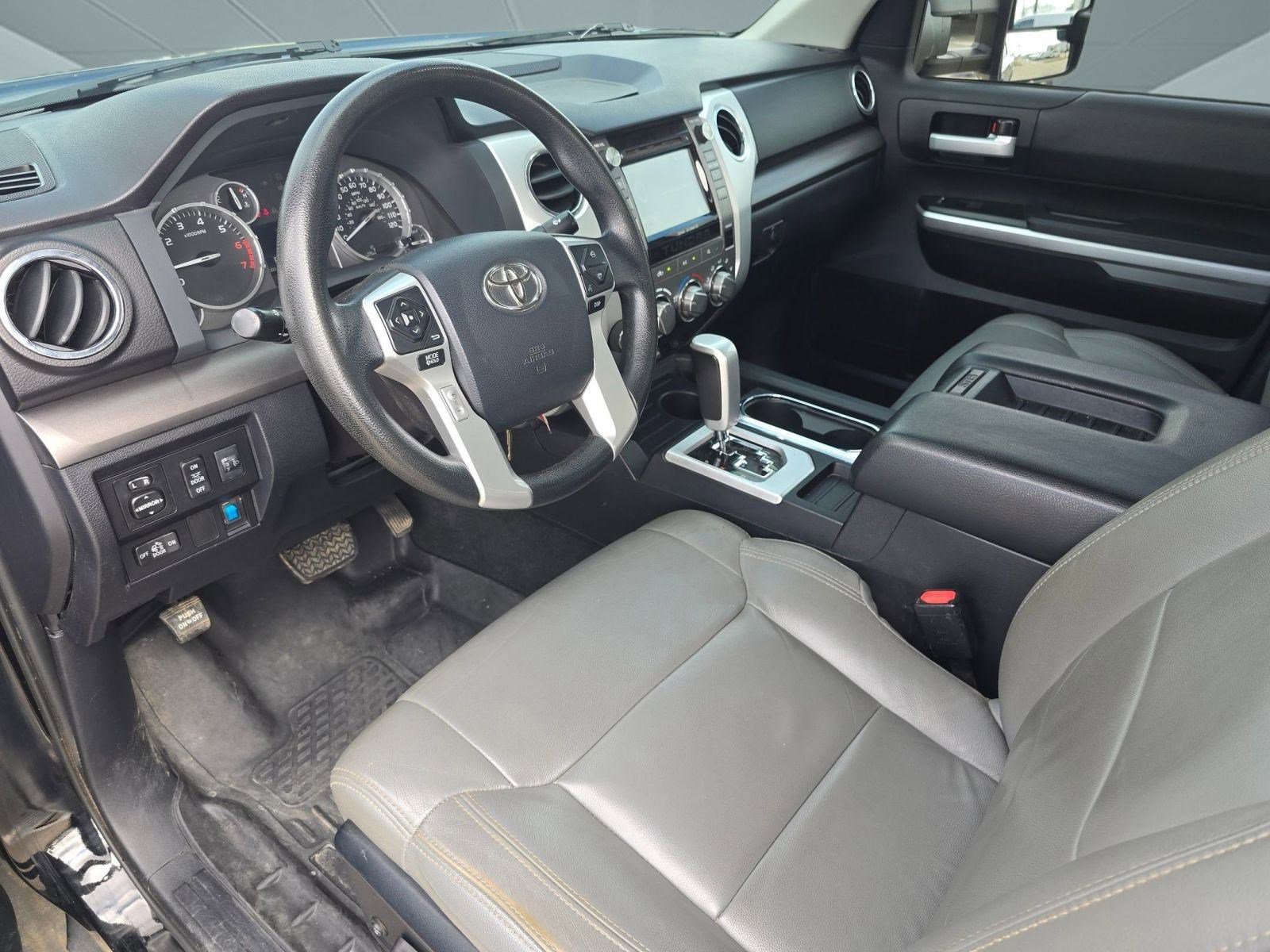 Used 2017 Toyota Tundra SR5 w/ SR5 Upgrade Package image 4