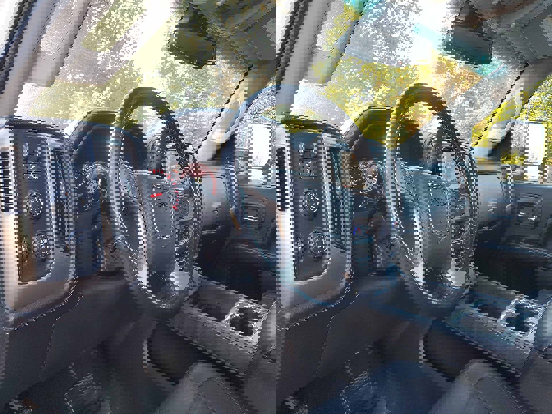 Used 2015 GMC Sierra 2500 Denali image 54