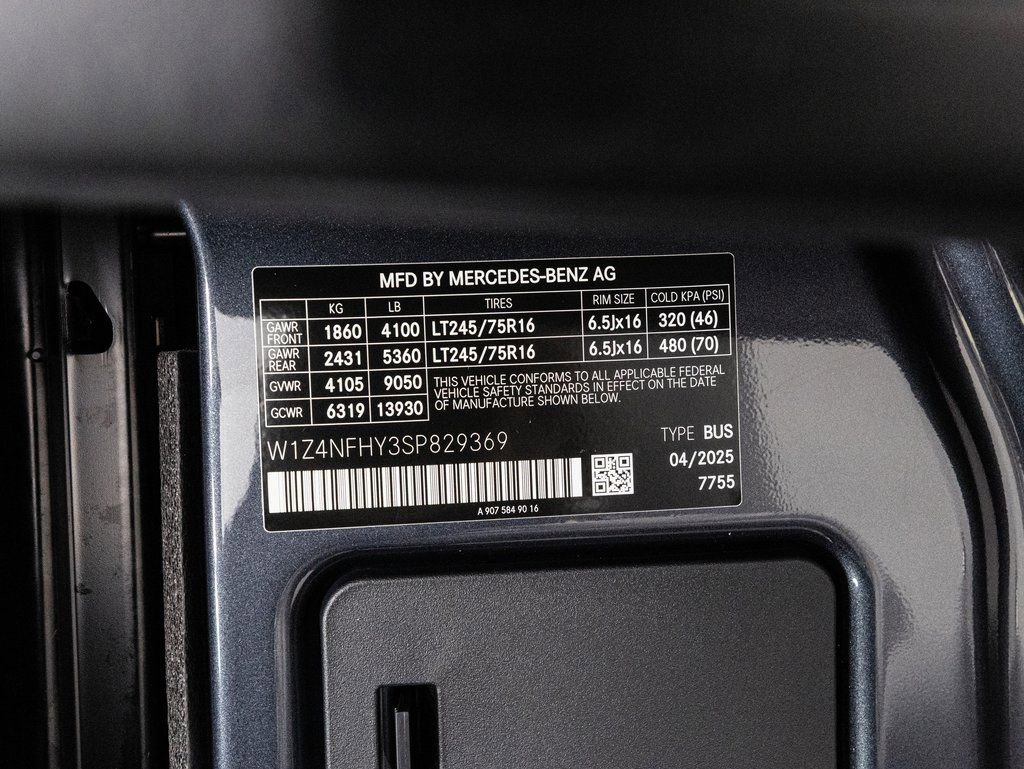 Used 2025 Mercedes-Benz Sprinter 2500 image 36