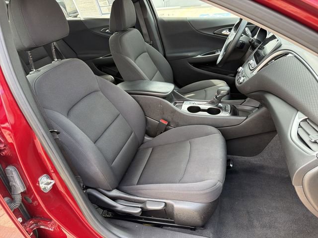 Used 2023 Chevrolet Malibu RS image 25