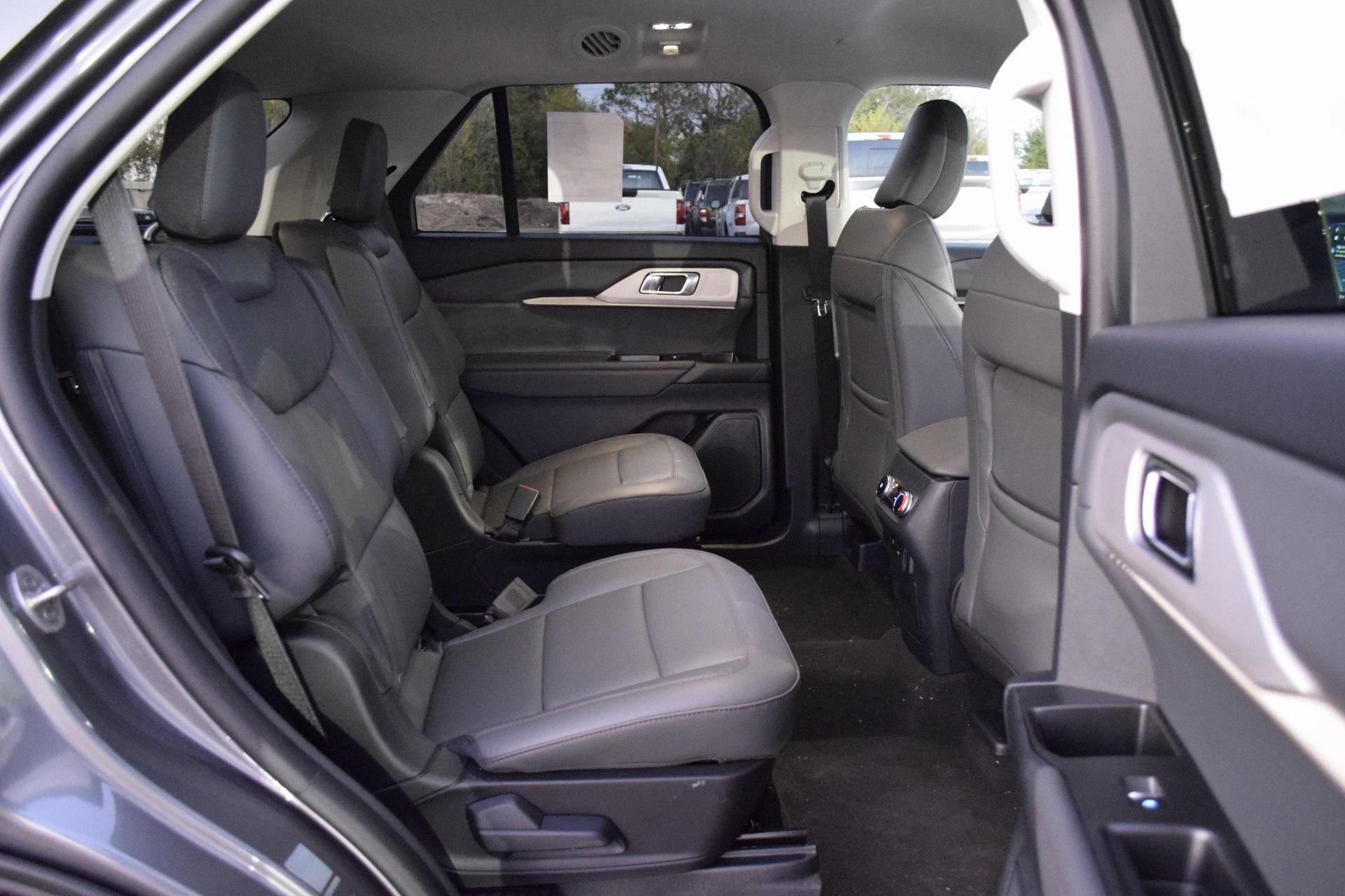 New 2026 Ford Explorer Active w/ Active Comfort Package image 24