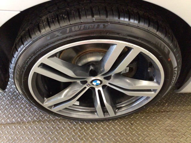 Used 2018 BMW 750i RWD image 26