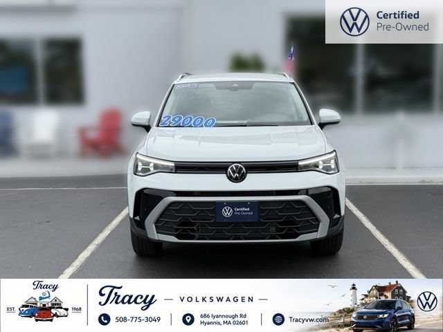 Certified 2025 Volkswagen Taos SE AWD/4WD image 3