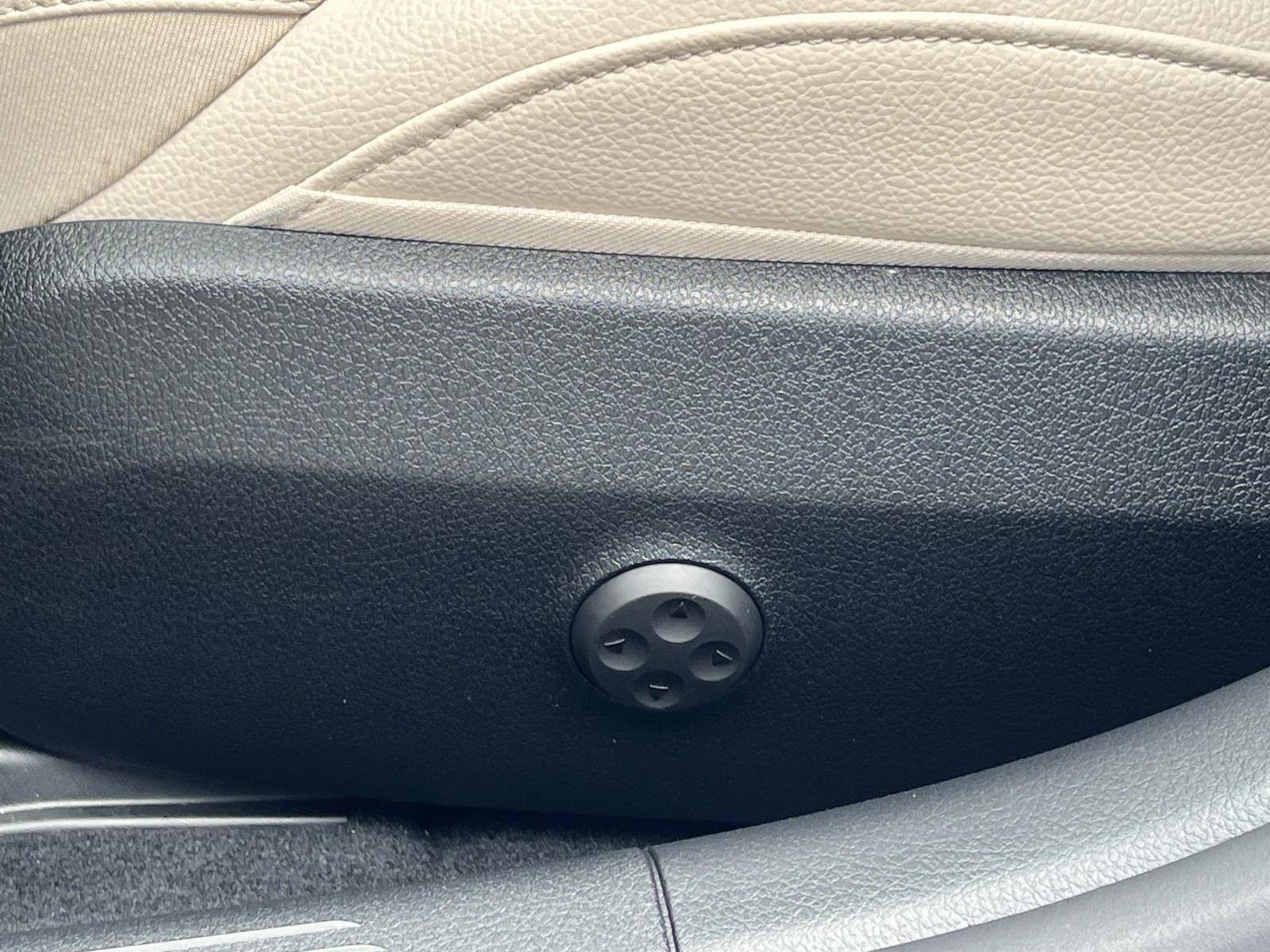 Certified 2024 Mercedes-Benz C 300 4MATIC Sedan image 22