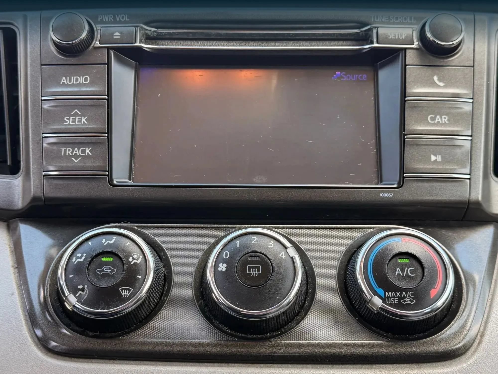 Used 2013 Toyota RAV4 LE FWD image 25