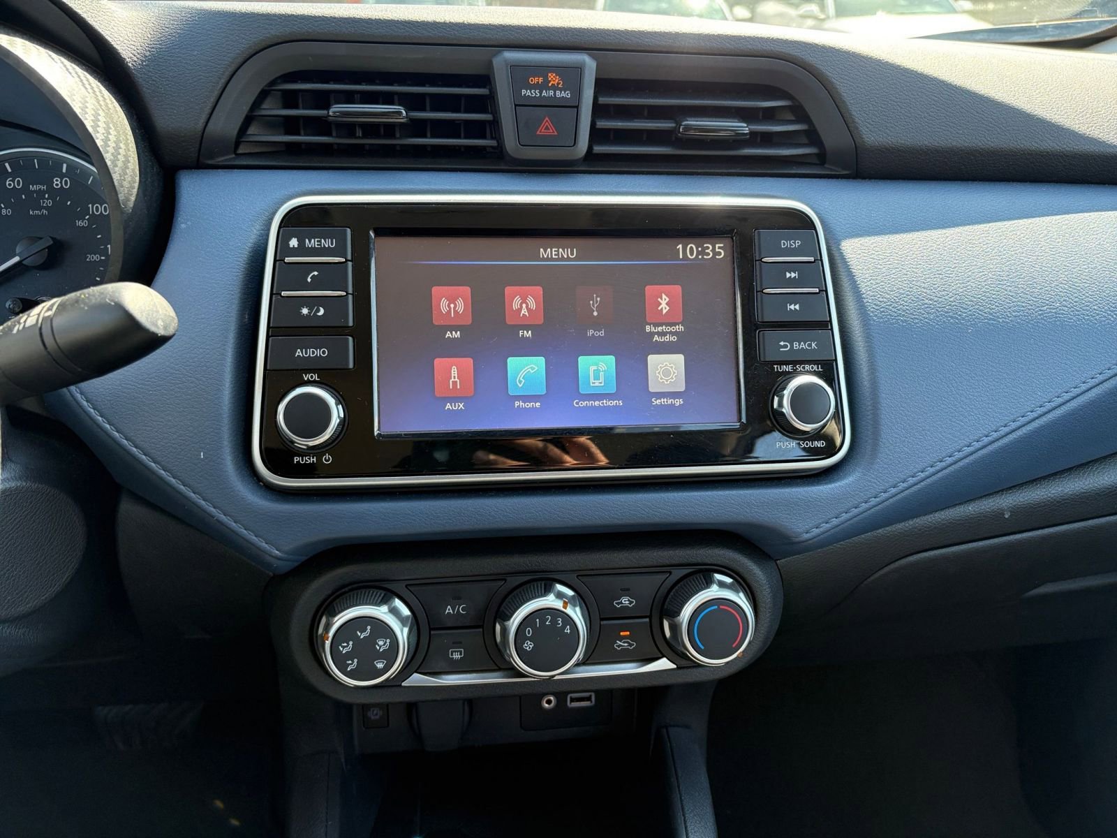 Used 2025 Nissan Versa SV w/ Trunk Package image 18