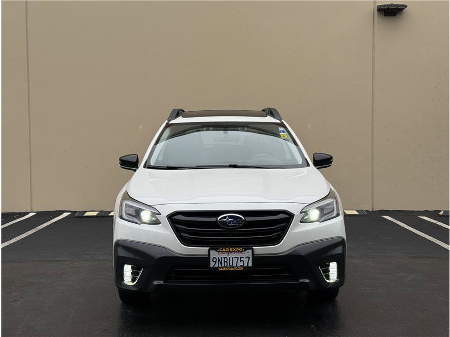 Used 2020 Subaru Outback Onyx Edition XT w/ Popular Package #2 AWD/4WD image 2