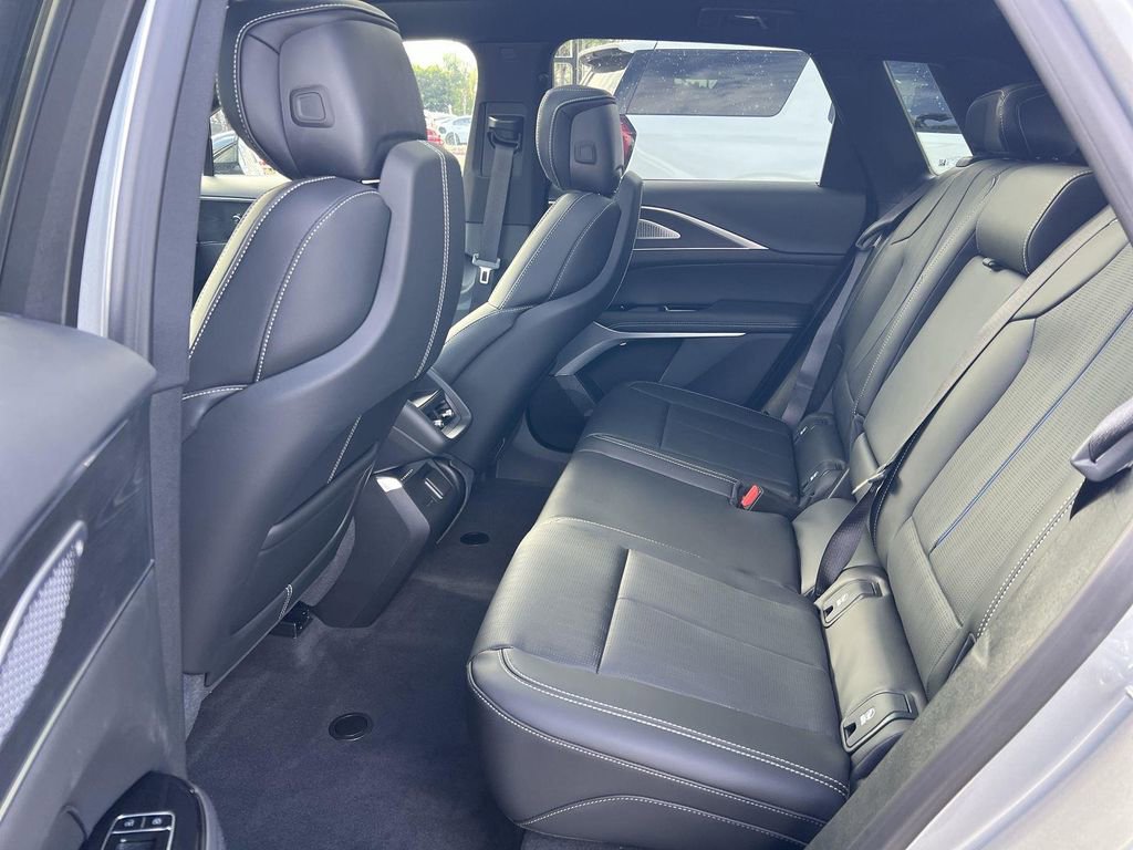 New 2025 Cadillac Lyriq Sport image 29