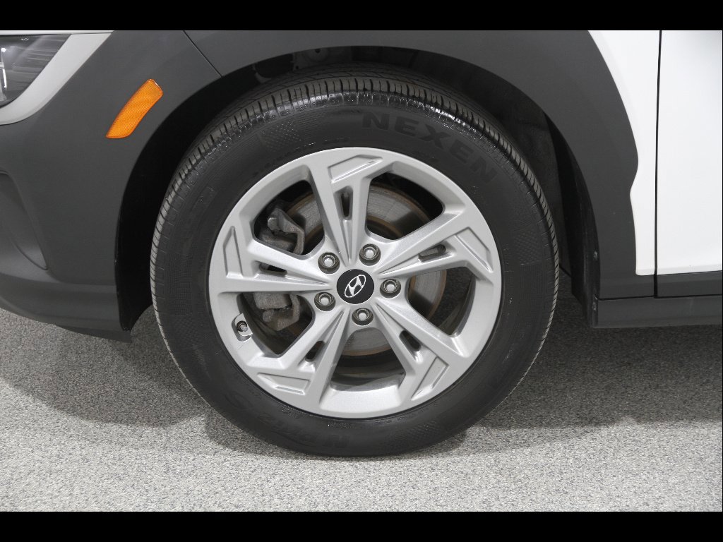Certified 2023 Hyundai Kona SEL AWD/4WD image 22