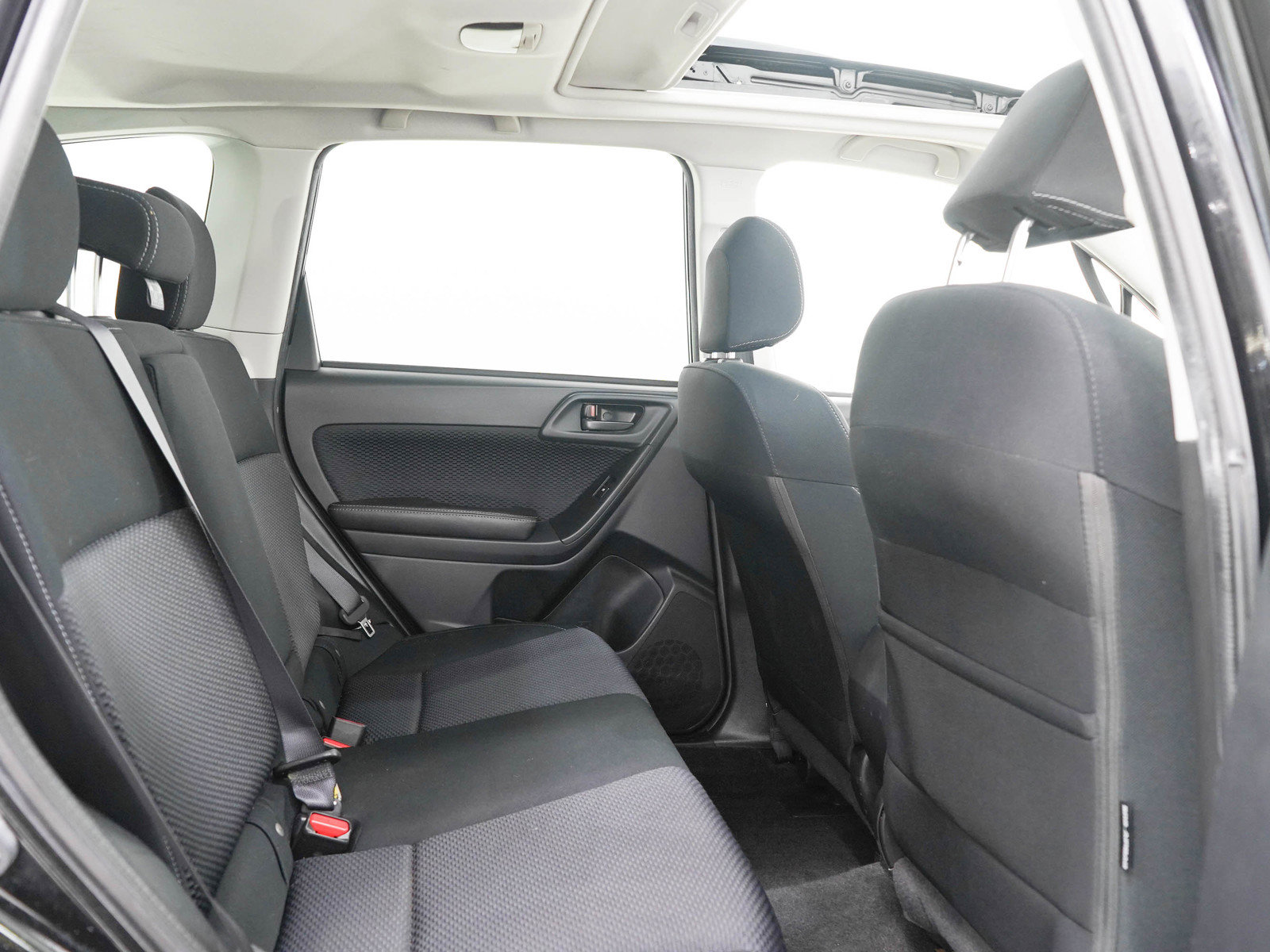 Used 2017 Subaru Forester 2.5i Premium w/ All-Weather Package AWD/4WD image 13