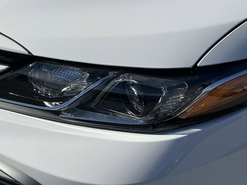 Used 2023 Toyota Camry LE image 9
