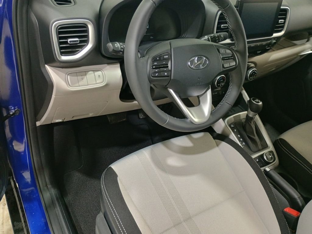 New 2026 Hyundai Venue SEL FWD image 11