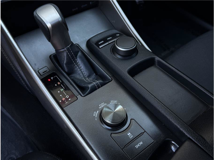 Used 2015 Lexus IS 250 RWD image 16