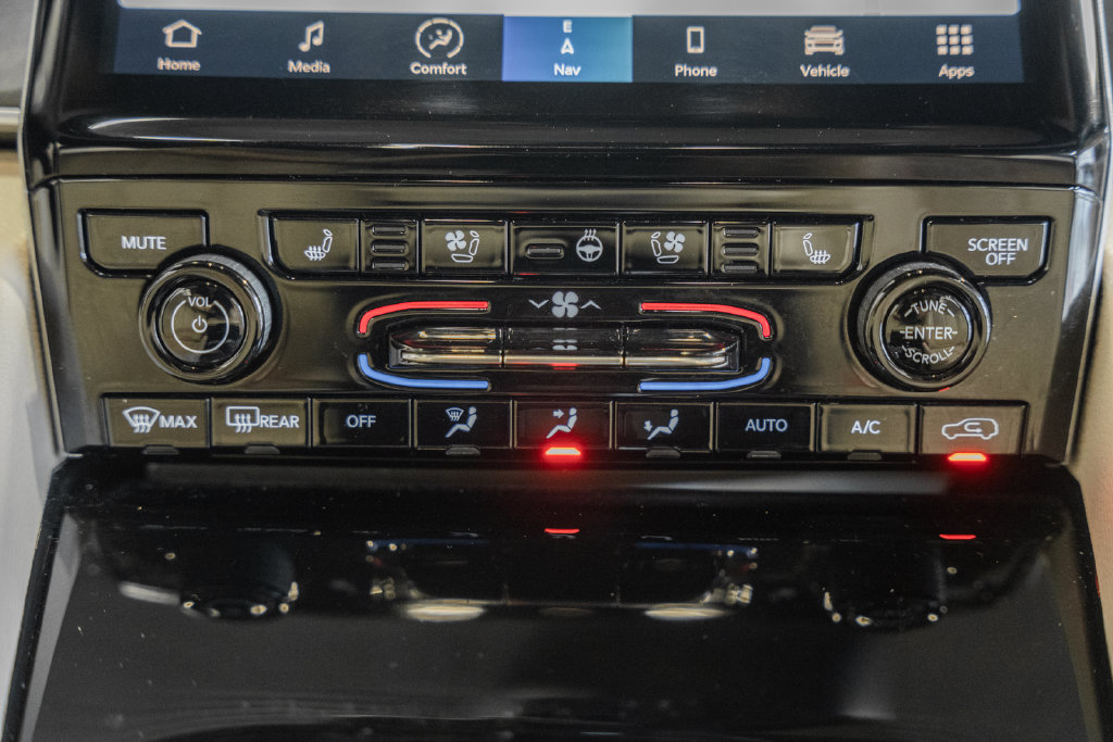 Certified 2023 Jeep Grand Cherokee L Limited w/ Luxury Tech Group II AWD/4WD image 26