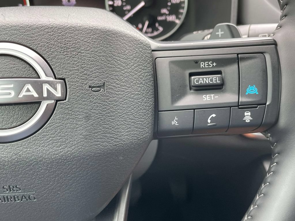 Used 2026 Nissan Rogue SV FWD image 23