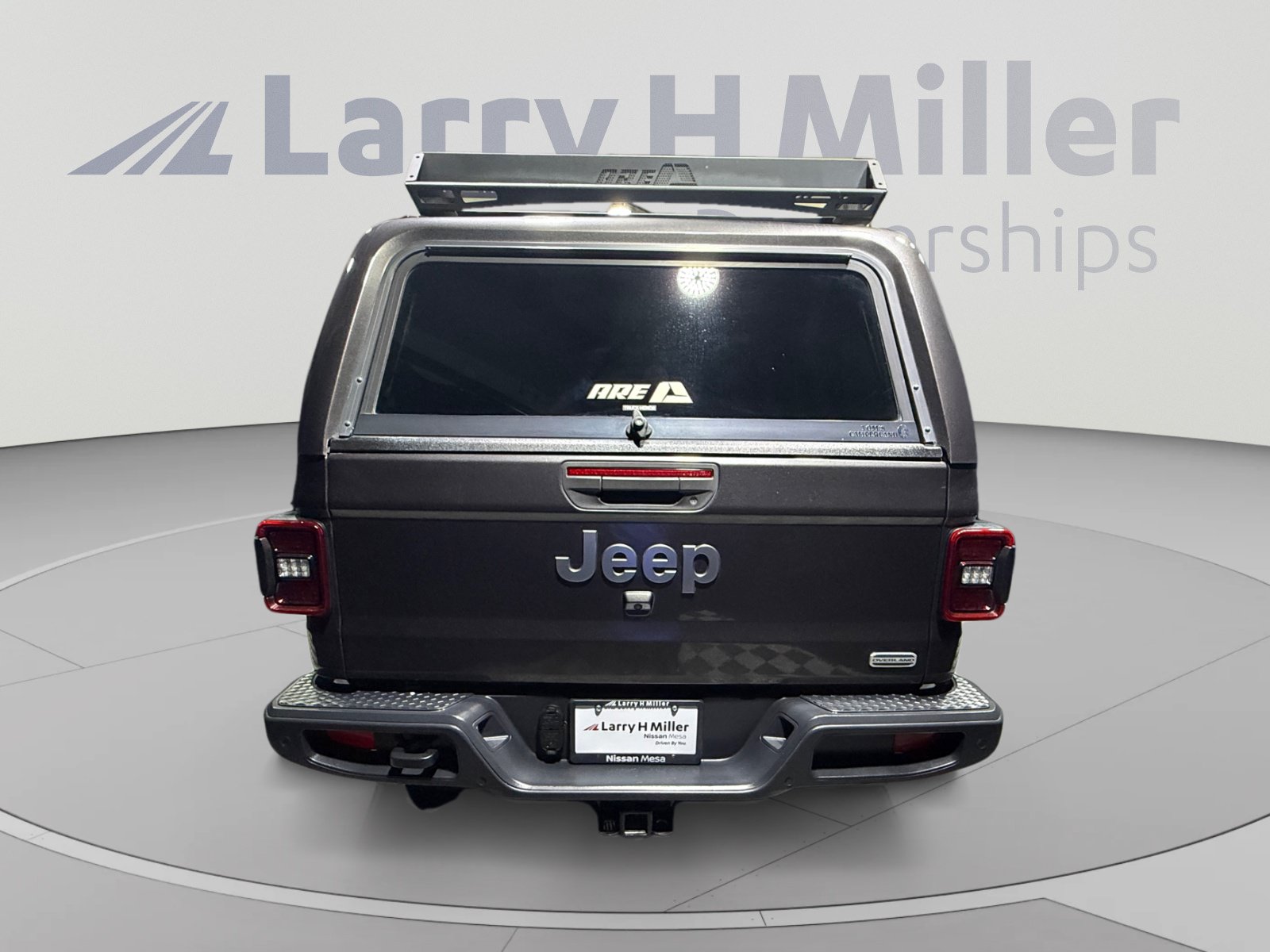Used 2020 Jeep Gladiator Overland AWD/4WD image 4