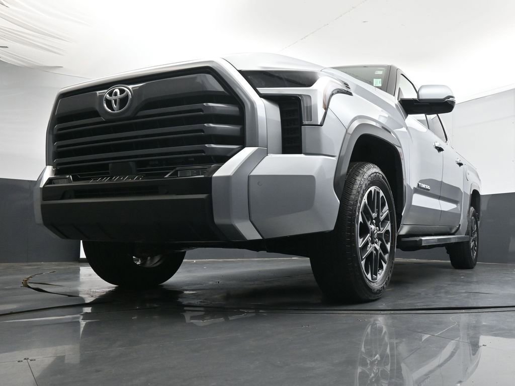 Used 2026 Toyota Tundra Limited AWD/4WD image 34