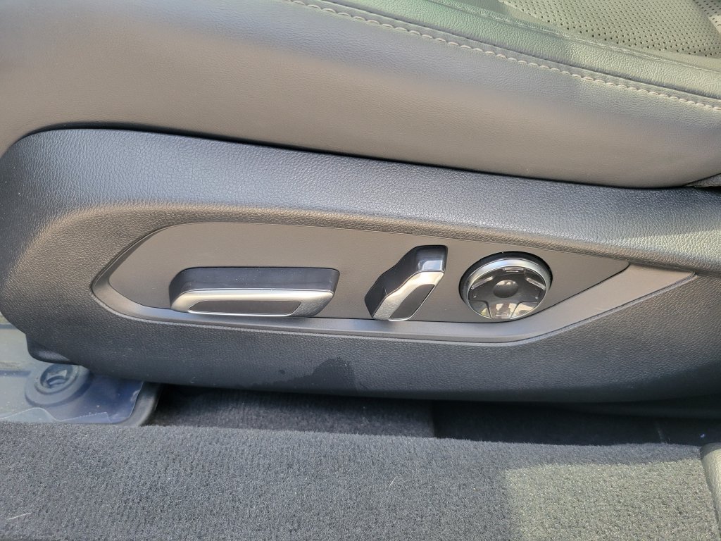 Used 2025 Acura TLX w/ Technology Package FWD image 18