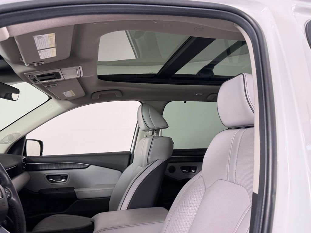 Used 2024 Honda Pilot Elite image 23
