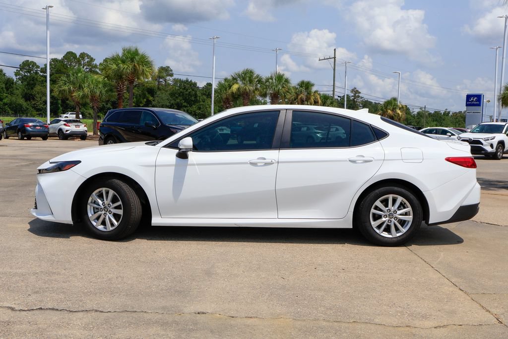 Used 2025 Toyota Camry LE w/ Convenience Package FWD image 26
