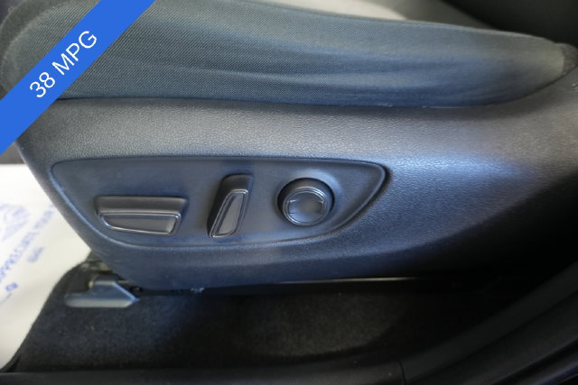 Used 2024 Toyota RAV4 AWD Hybrid image 17