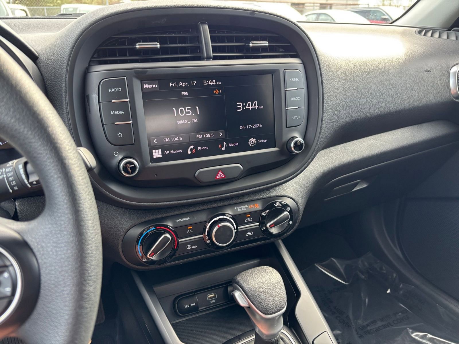 Used 2025 Kia Soul LX w/ LX Technology Package image 17