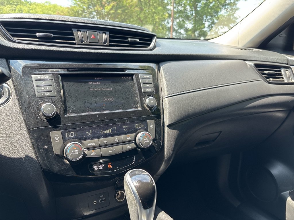 Used 2020 Nissan Rogue SV AWD/4WD image 15