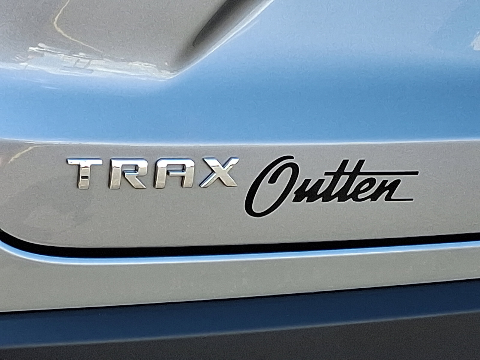 Used 2025 Chevrolet Trax LS image 30