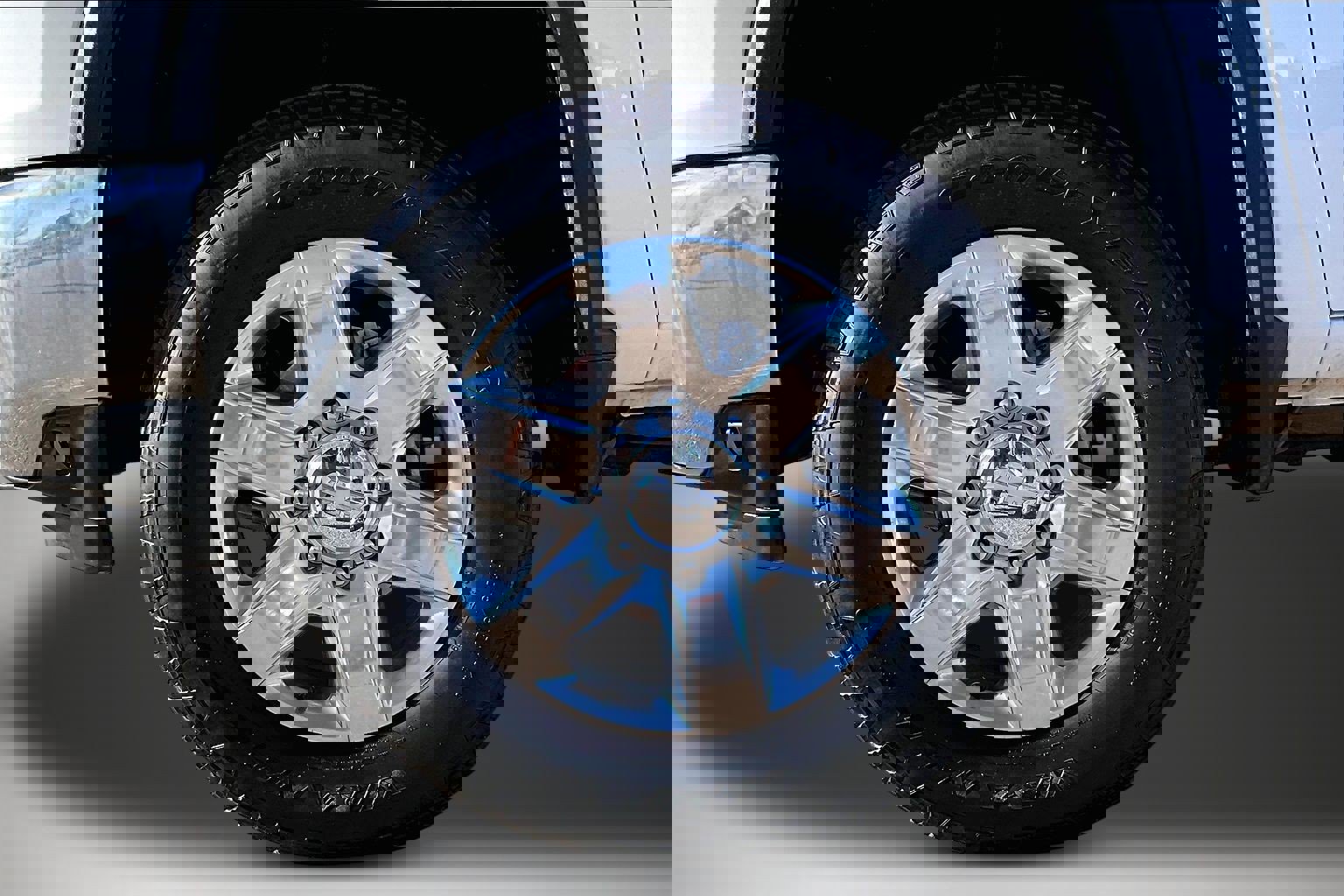 Used 2020 Chevrolet Silverado 2500 LTZ w/ LTZ Convenience Package image 34