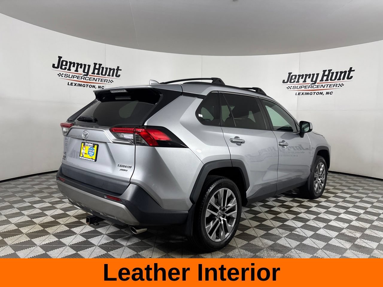 Used 2022 Toyota RAV4 Limited w/ Limited Grade Weather Package AWD/4WD image 5