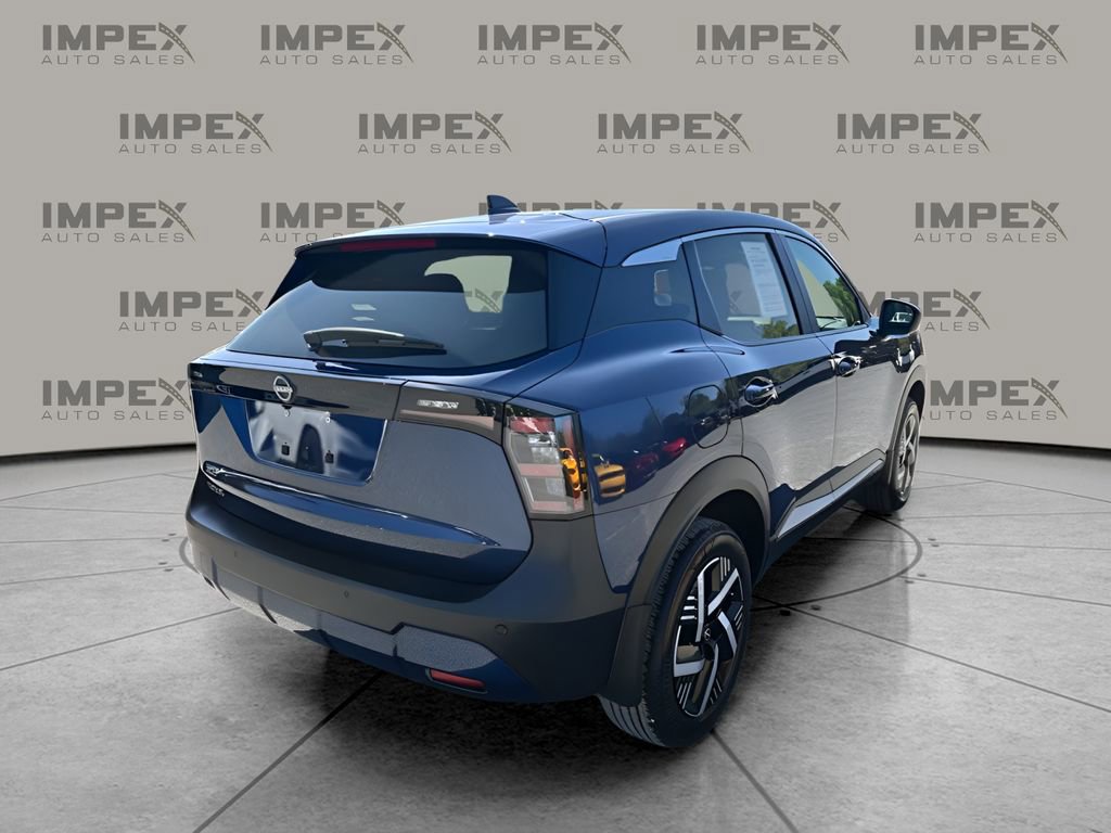 Used 2025 Nissan Kicks SV FWD image 5