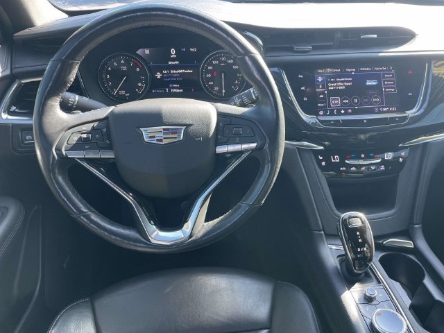 Used 2020 Cadillac XT6 Premium Luxury AWD/4WD image 15