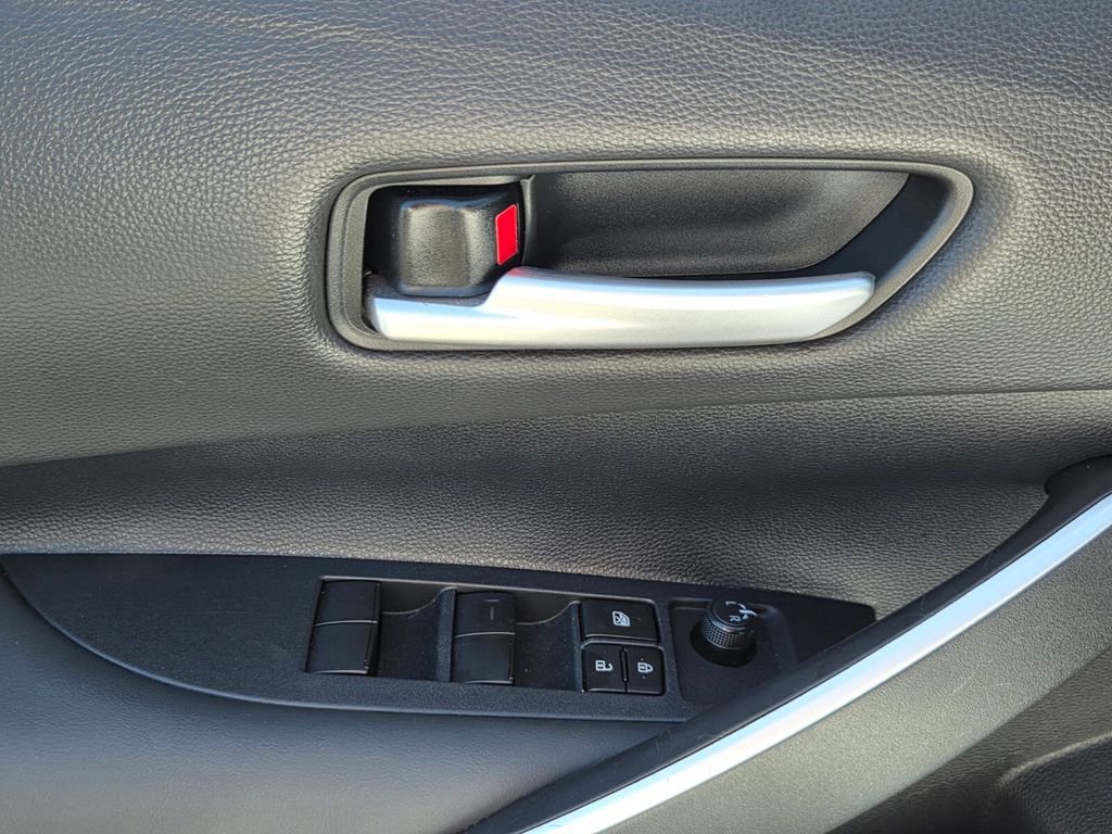 Certified 2025 Toyota Corolla SE image 25