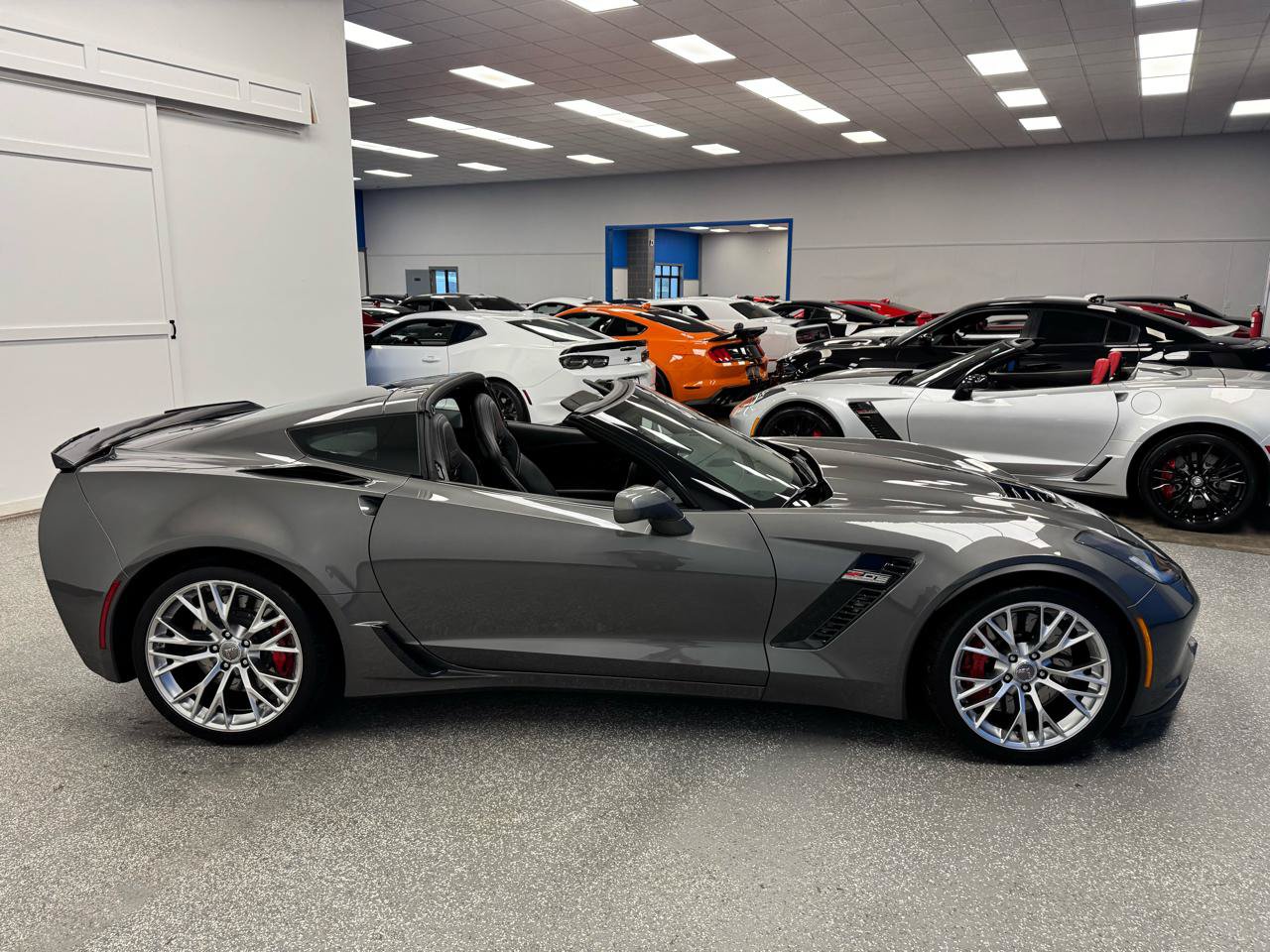 Used 2015 Chevrolet Corvette Z06 w/ 2LZ Preferred Equipment Group RWD image 6