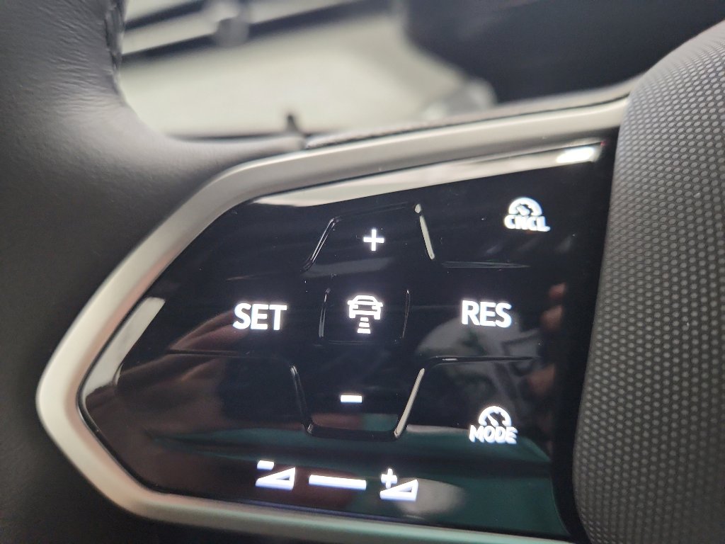 New 2025 Volkswagen ID. Buzz Pro S image 13