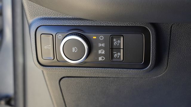 Used 2025 Ford Explorer ST-Line image 22