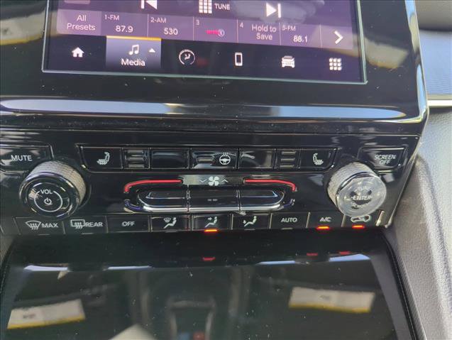 New 2025 Jeep Grand Cherokee Altitude image 11