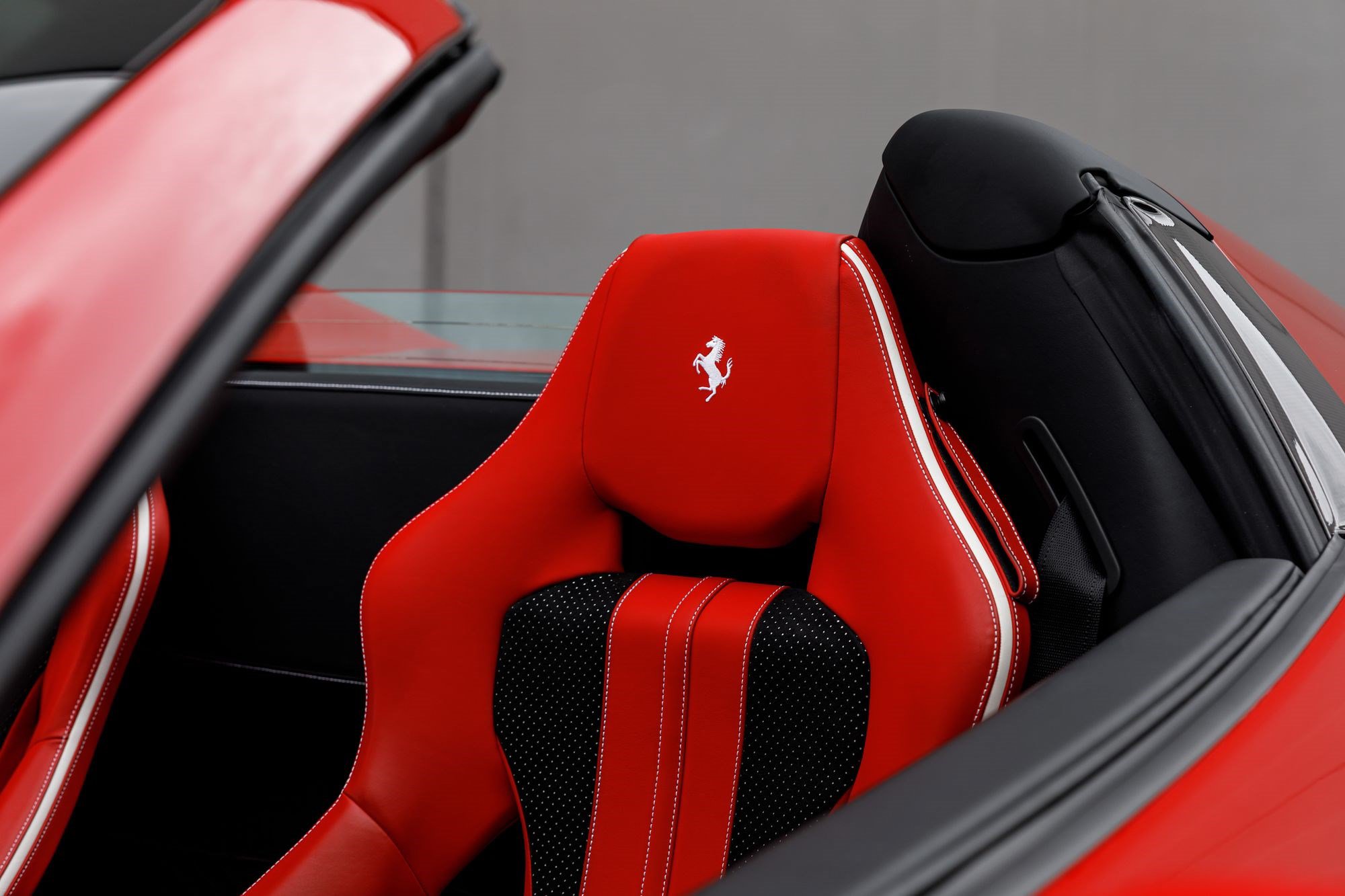 Used 2022 Ferrari F8 Tributo RWD image 50