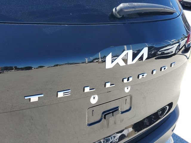 Used 2022 Kia Telluride EX w/ Towing Package AWD/4WD image 5