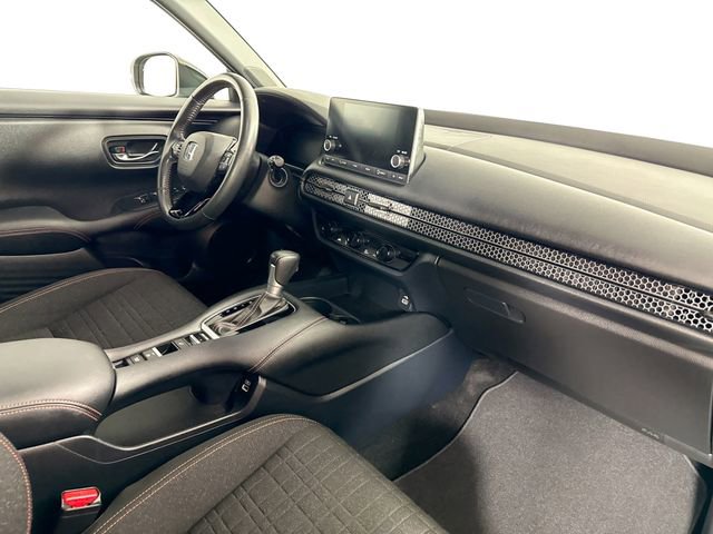 Used 2023 Honda HR-V Sport image 4