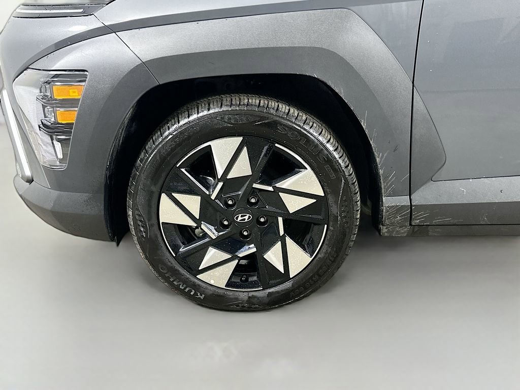 Used 2025 Hyundai Kona SEL image 8