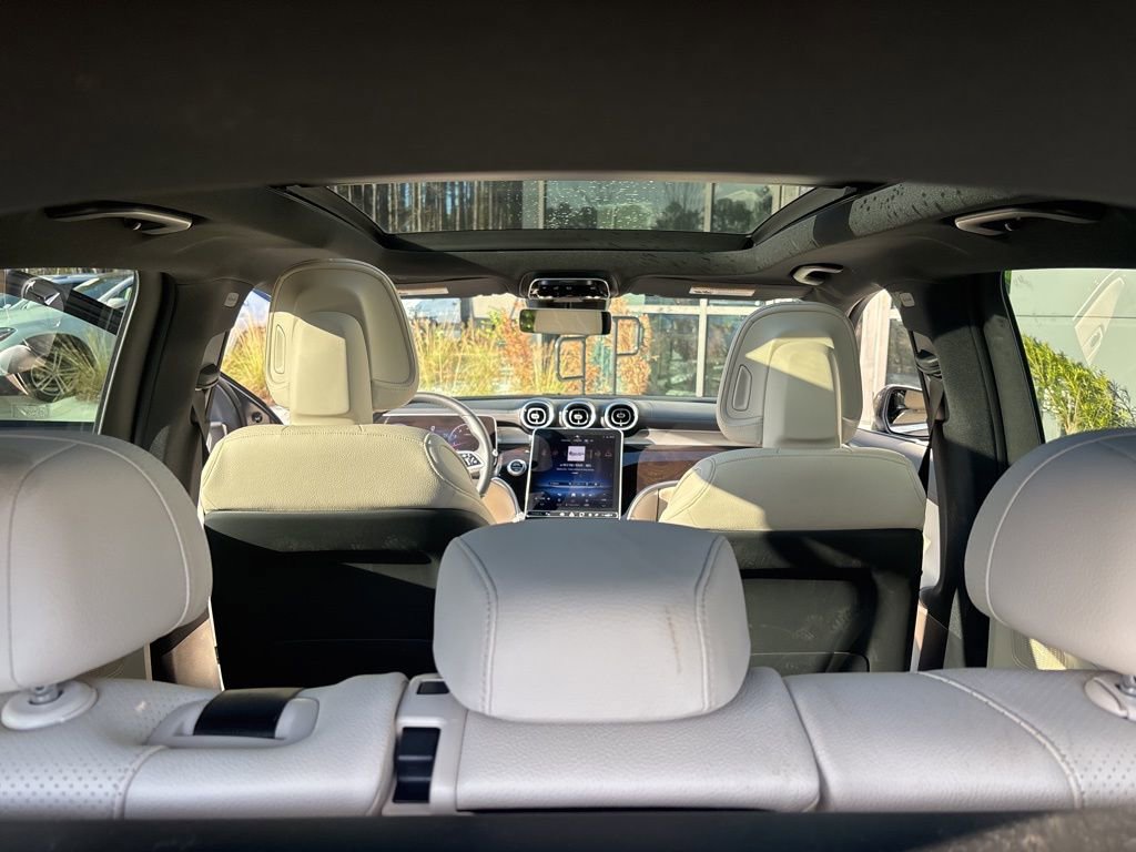 Used 2024 Mercedes-Benz GLC 300 image 16