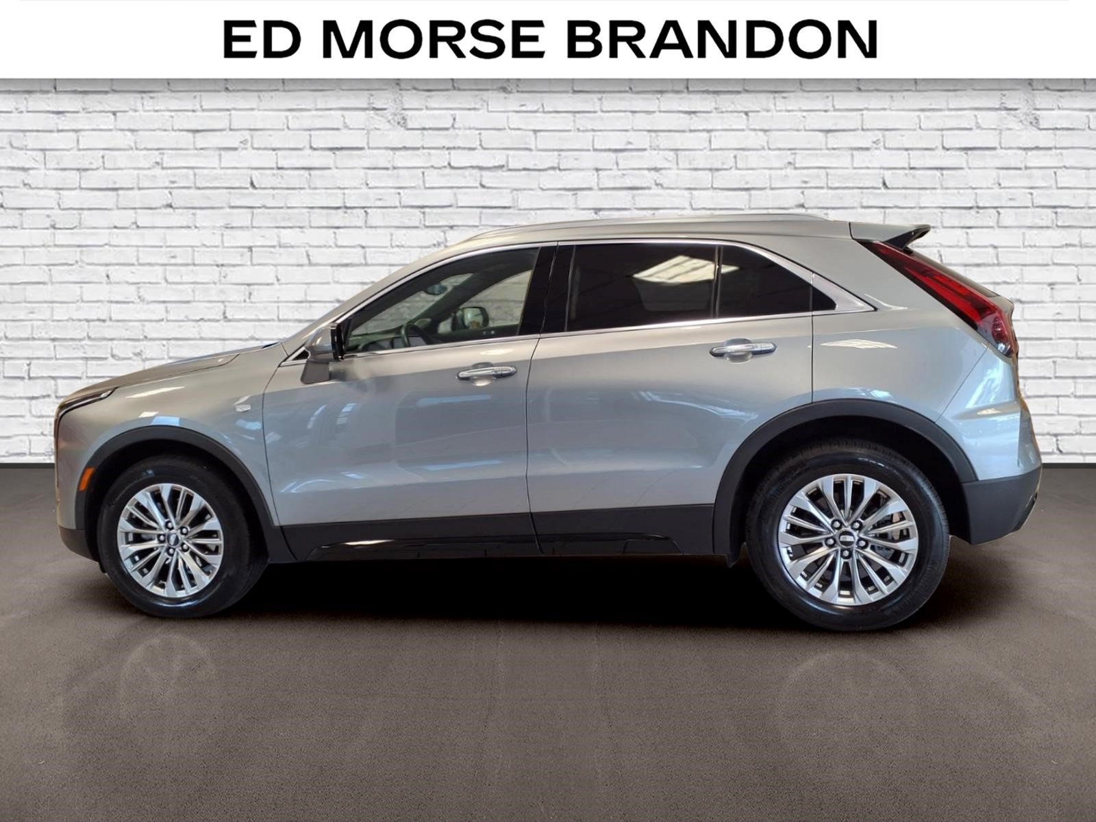 Certified 2024 Cadillac XT4 Premium Luxury w/ Technology Package FWD image 2