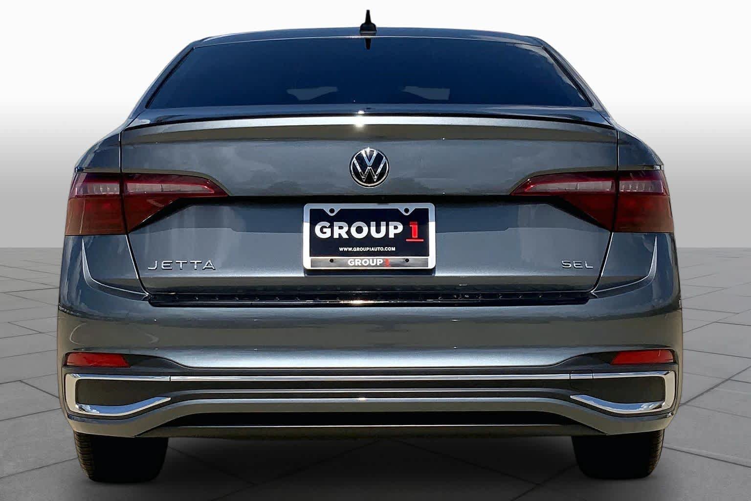 Used 2024 Volkswagen Jetta SEL FWD image 5
