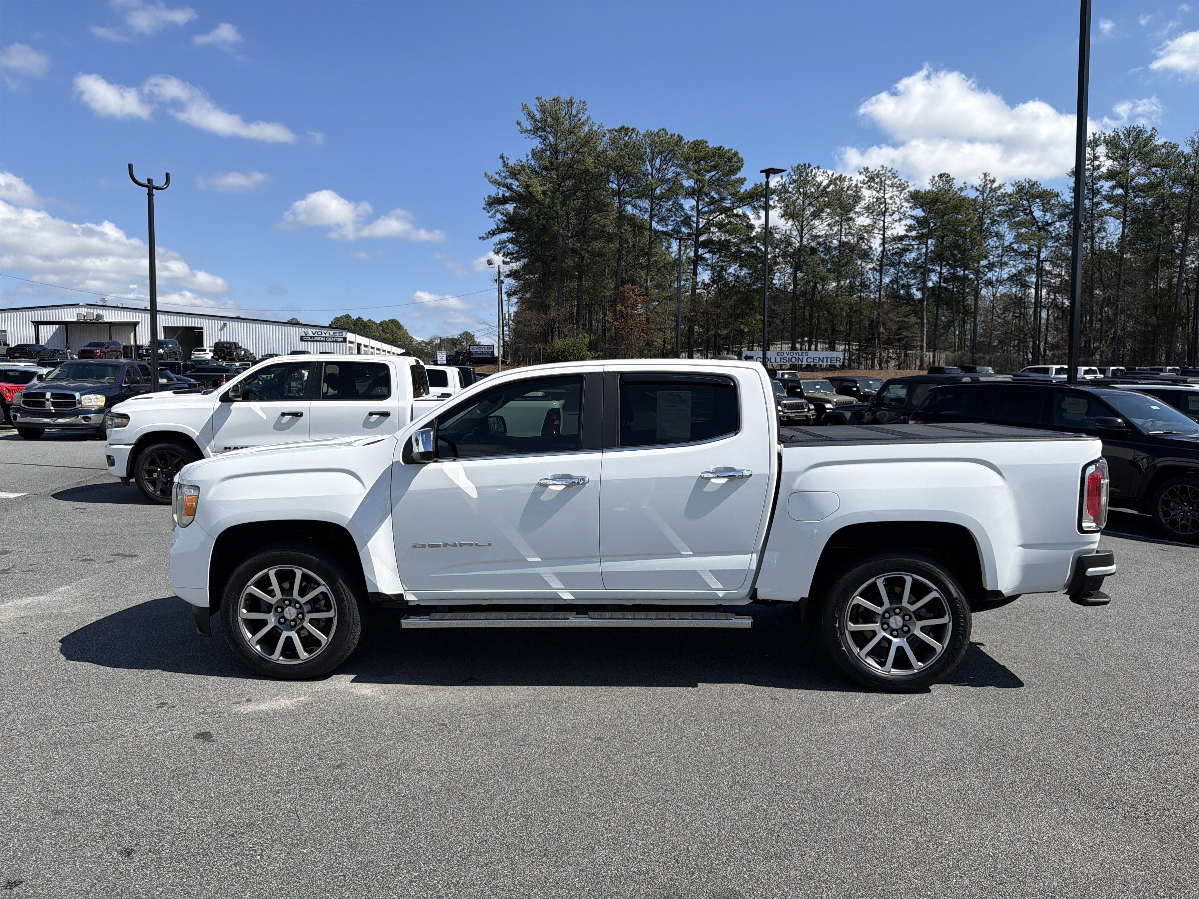 Used 2021 GMC Canyon Denali image 7