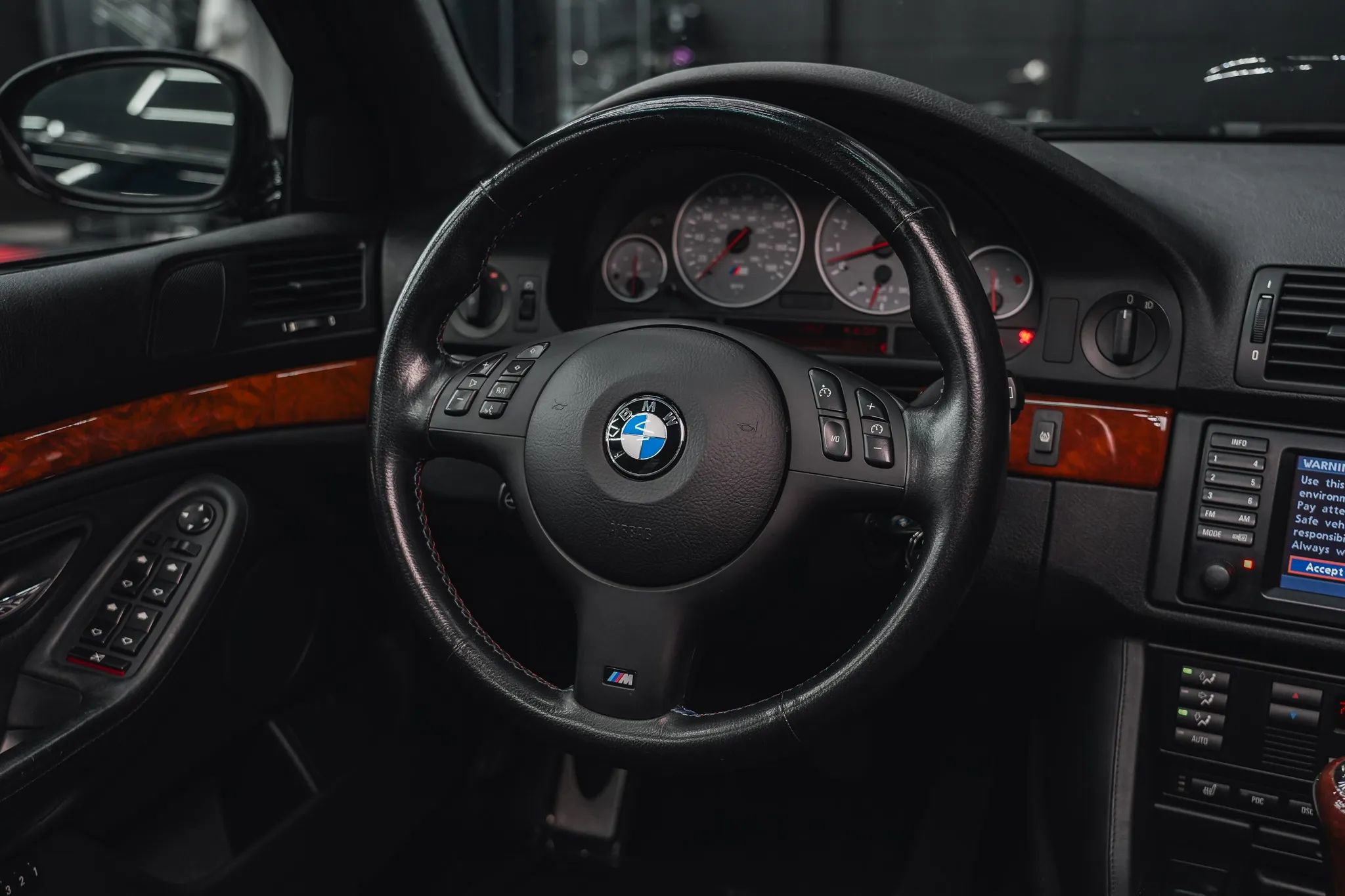 Used 2003 BMW M5 image 41